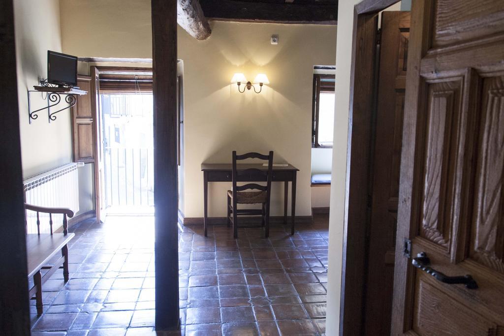 Casa Rural Con Encanto "Los Postigos" Banos De Montemayor Room photo